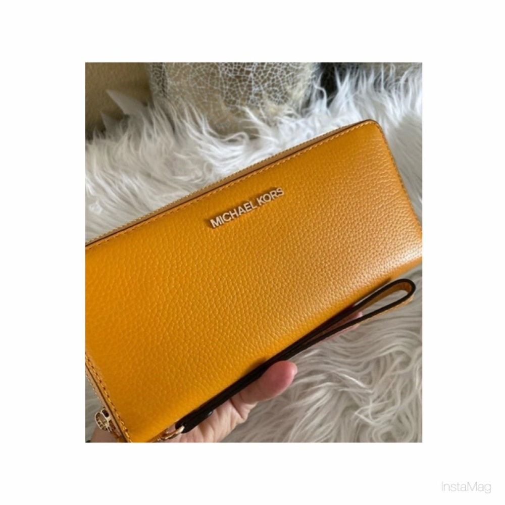 NEW Michael Kors Large Travel Continental Wristlet Wallet Marigold